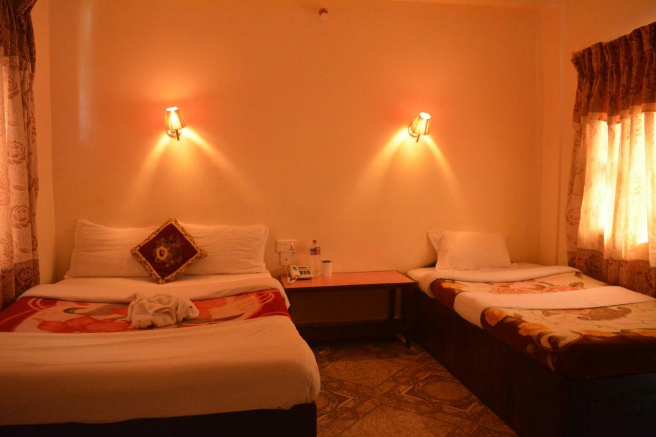 Hotel Direction Pokhara Kültér fotó
