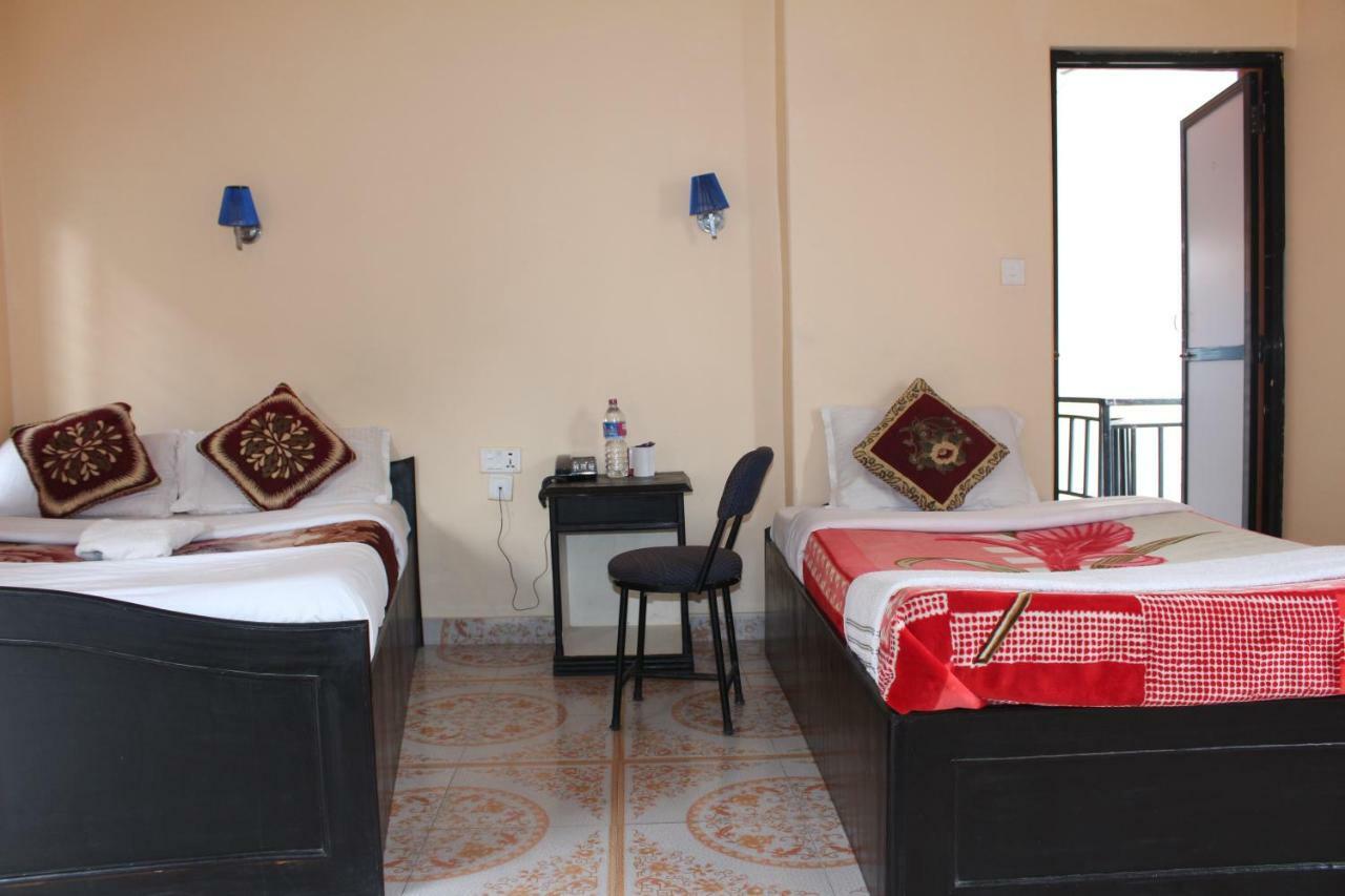 Hotel Direction Pokhara Kültér fotó