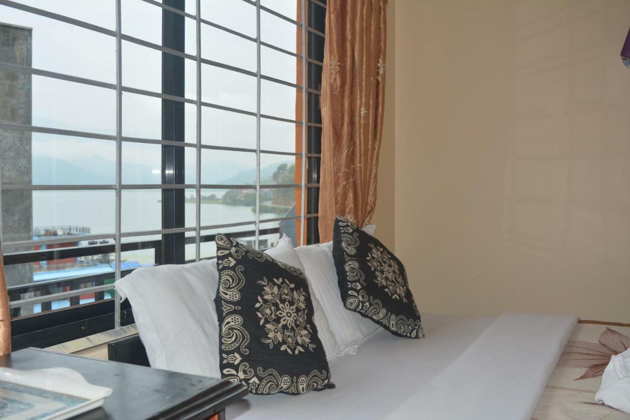 Hotel Direction Pokhara Kültér fotó